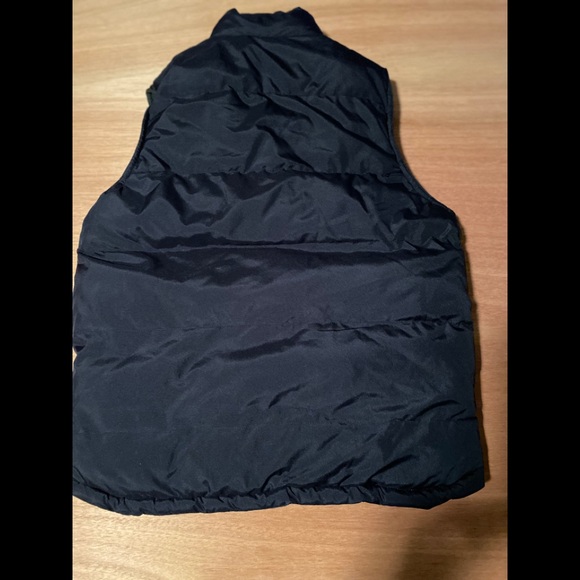Boys Gap reversible Vest - Picture 3 of 4